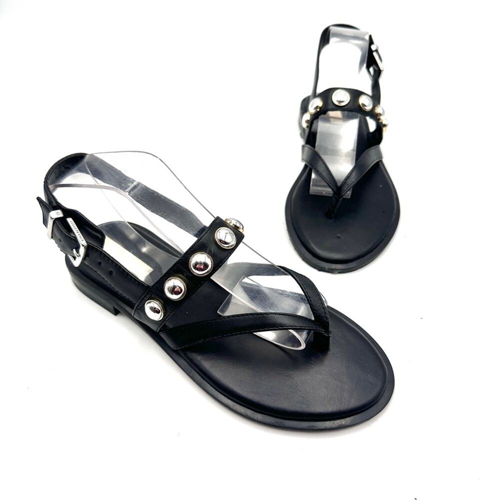 NEW - Kenneth Cole Women's Tama Stud Flat Thong Sandal with Backstrap - size 6